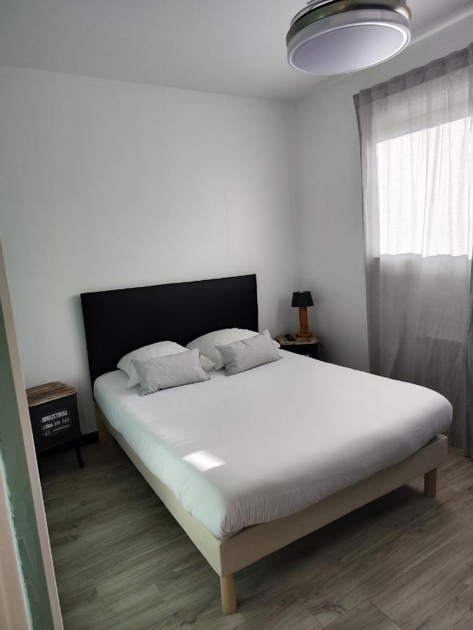 Le Sporting Hotel Beaumont-sur-Leze Eksteriør billede