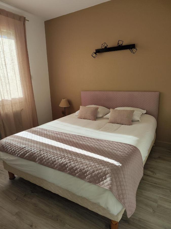 Le Sporting Hotel Beaumont-sur-Leze Eksteriør billede