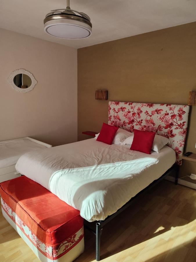 Le Sporting Hotel Beaumont-sur-Leze Værelse billede